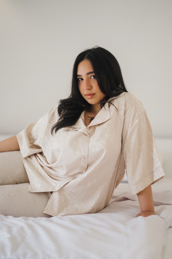 Daze Signature in Beige - Image 5