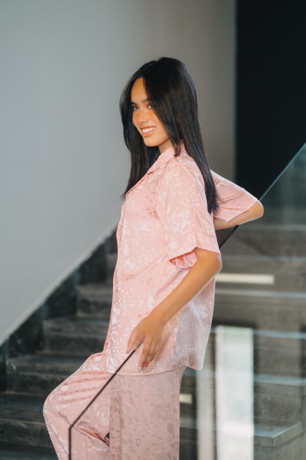 Daze Signature in Pink - Image 7