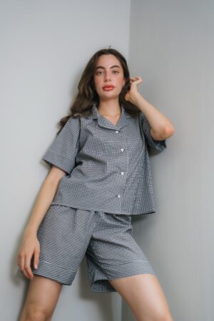 Daze Grid in Black